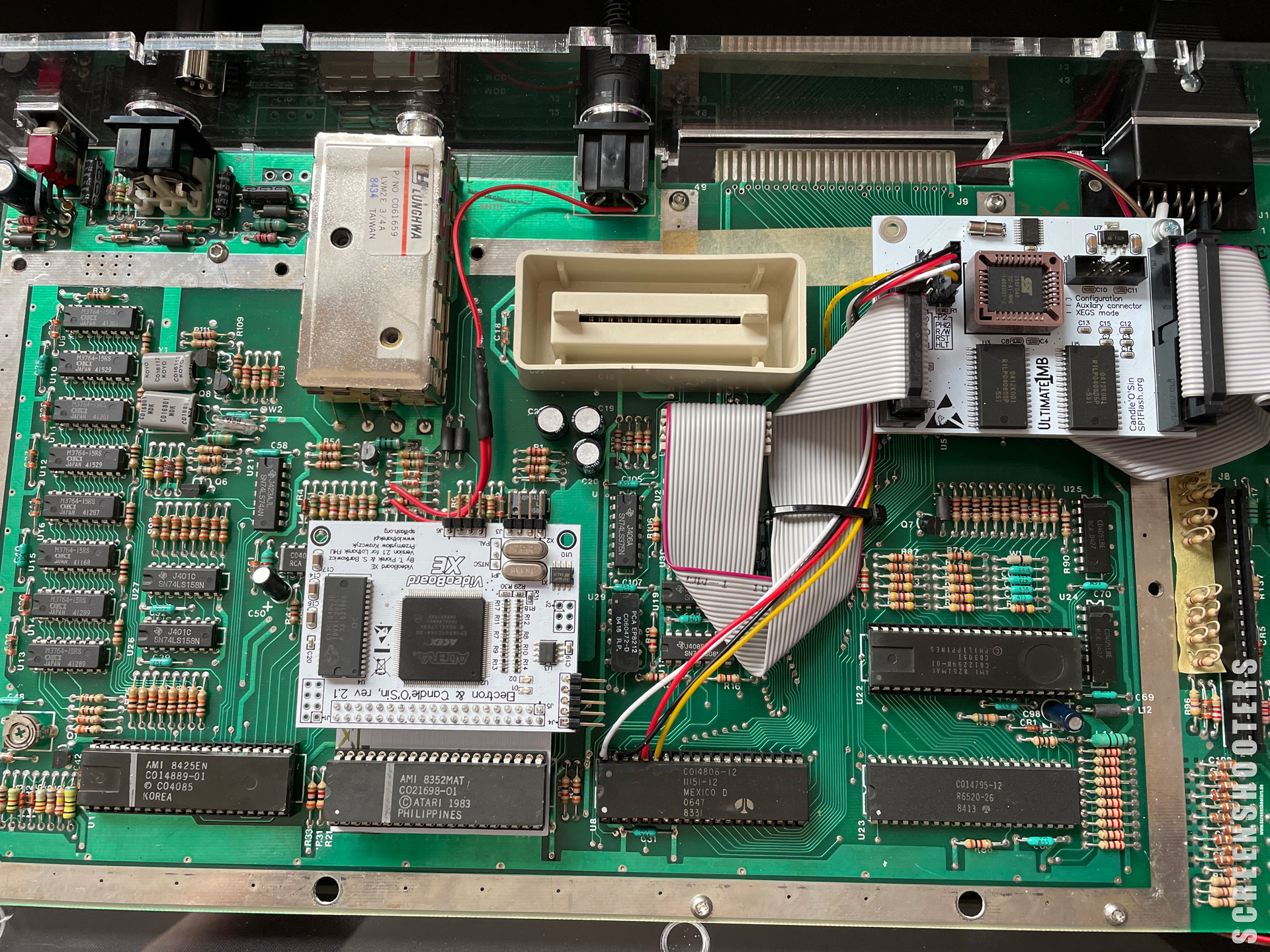 Atari_53_Atari_800XL_RGB.jpg